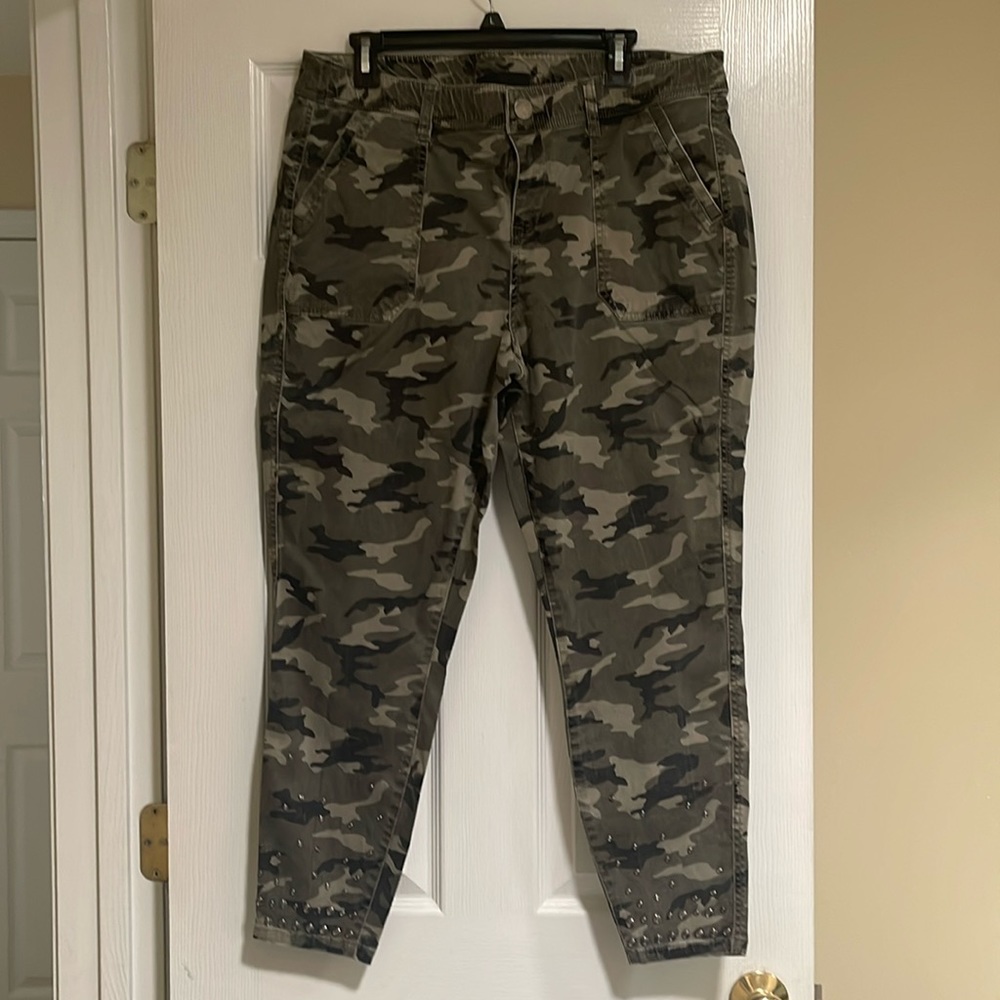 Lane Bryant Camo pants size 16